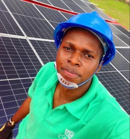 Complete Solar Installation Package β β¦300,000 π Inverter + Battery + 6 Solar Panels (Installation Included)